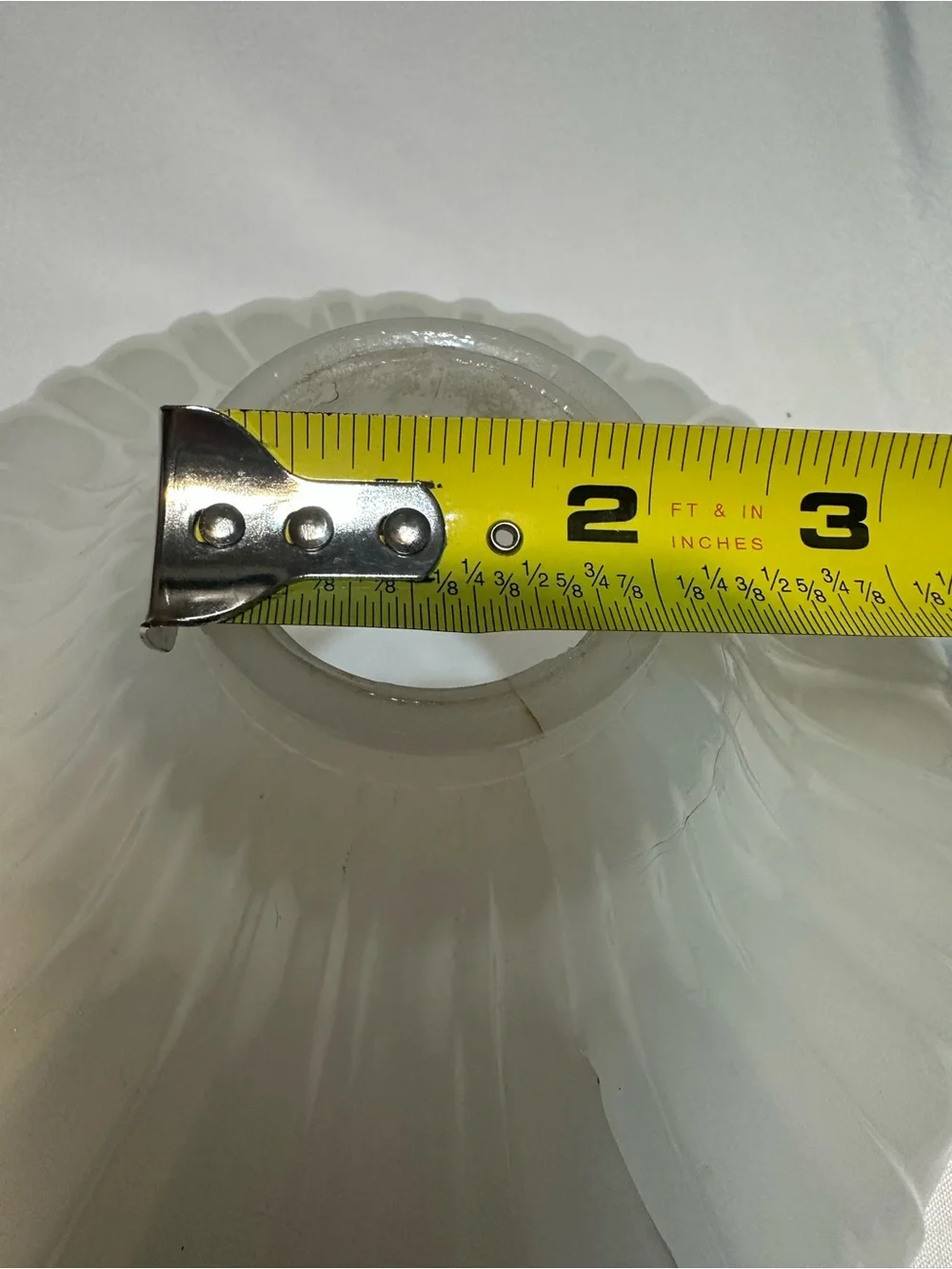 Vintage / antique milk glass/clam broth lampshade pendant light shade opalescent